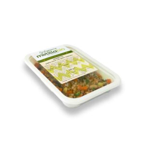 Confezione piatto pronto monoporzione Granetto piatto unico con grano saraceno con legumi, zucchine e carote su piatto bianco